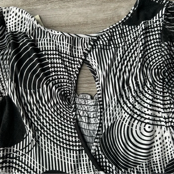 Nicole Benisti Polka Dots Sheer Sleeve Cutout Back  Stretch Dress - Picture 15 of 16